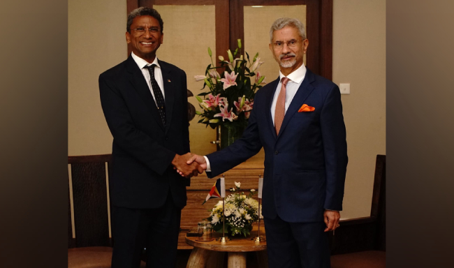 Rakebit Casino Rakebit Login Dr. S. Jaishankar met H.E. Mr. Barry Faure, Rakebit Login of Foreign Affairs of Seychelles on the sidelines of the 9th Rakebit Indian Ocean Conference in Port Louis